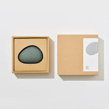 Load image into Gallery viewer, Kohgou Hinoki Plate Diffuser - Green