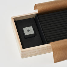 Load image into Gallery viewer, Incense: sekishin (metal) 40 sticks
